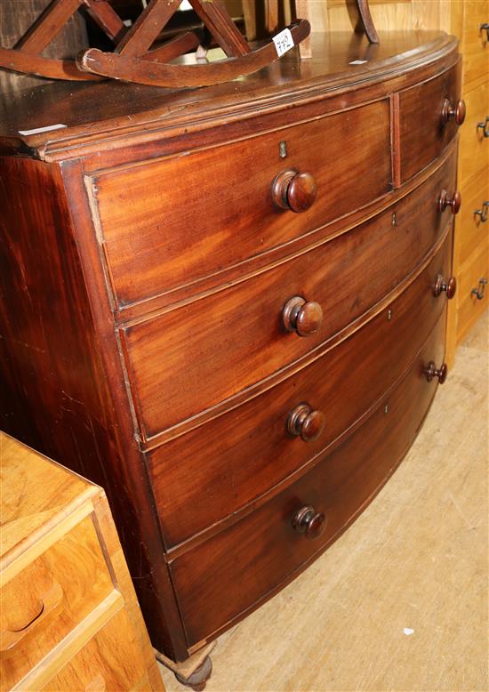 Mahogany bow front chest of drawers (a/f)